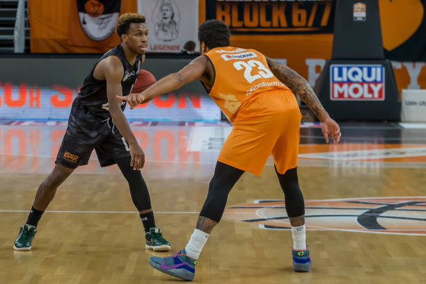 固的位置 固的位置